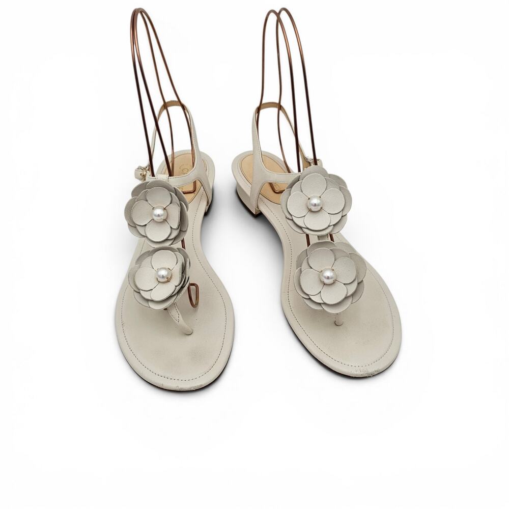Chanel CC Camelia Flower Pearl Flat Thong Sandal White Leather Size 40.5 9.5 10